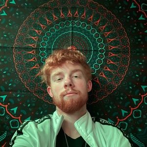 Meet your Posher, Logan